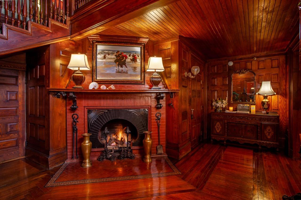 Ivy Lodge Tour de Tour de Newport Extérieur photo